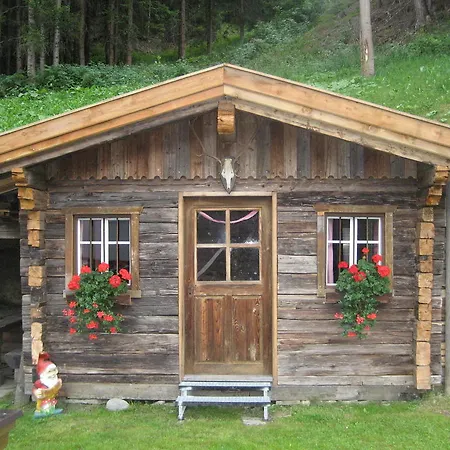 Apartment Alberta's *
